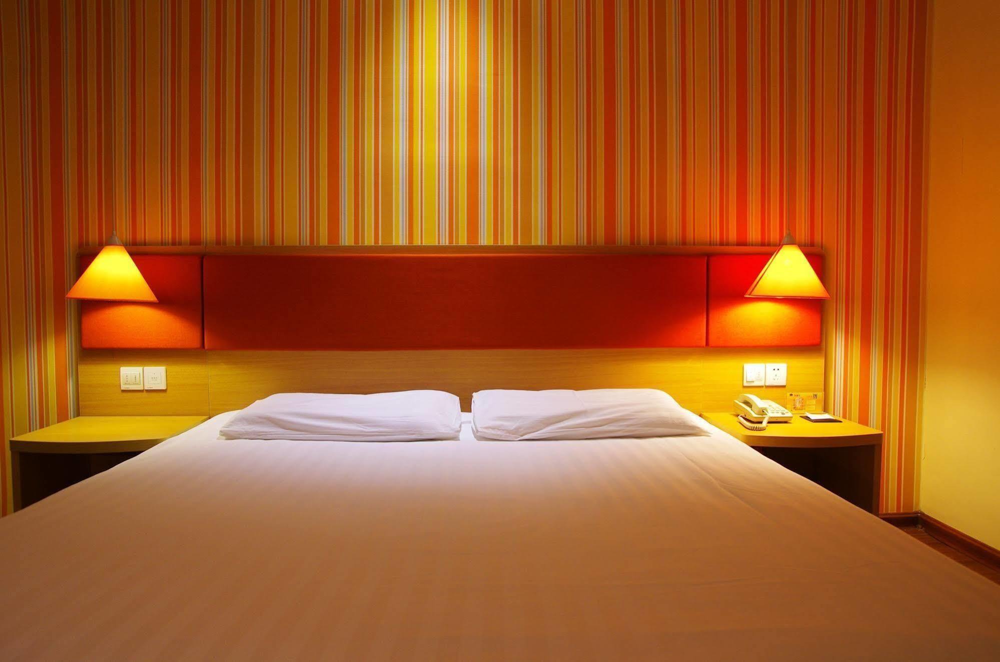 Home Inn Jiaxing Extérieur photo